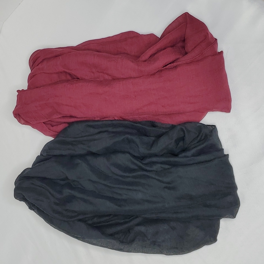 Pair of Infinity Scarves Black and Maroon
